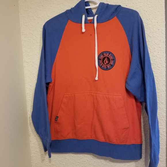 Volcom Hoodie - Picture 2 of 8